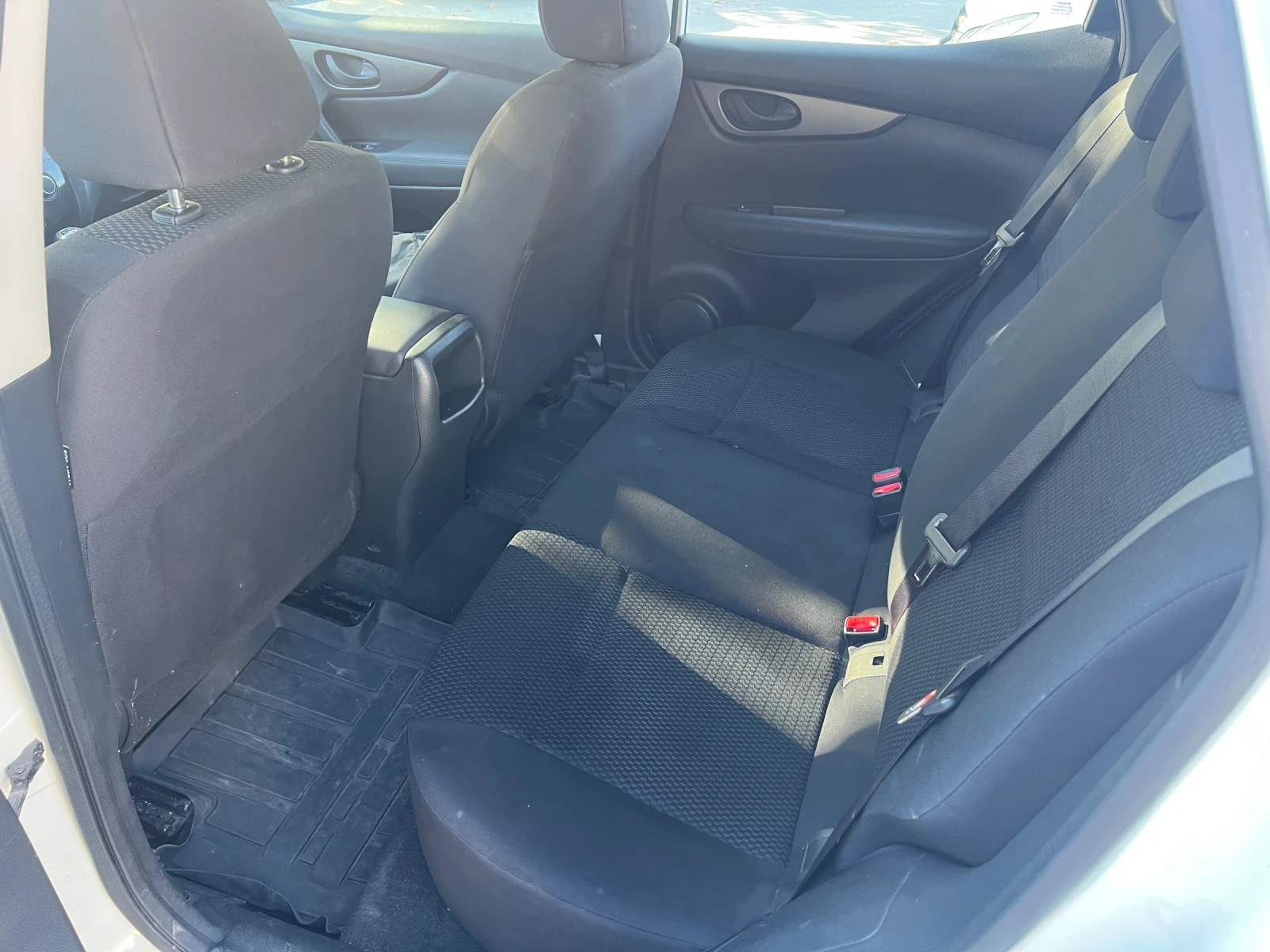 Nissan Qashqai //1.3 DIG-T//FACELIFT// | Mobile.bg � ����������� 12