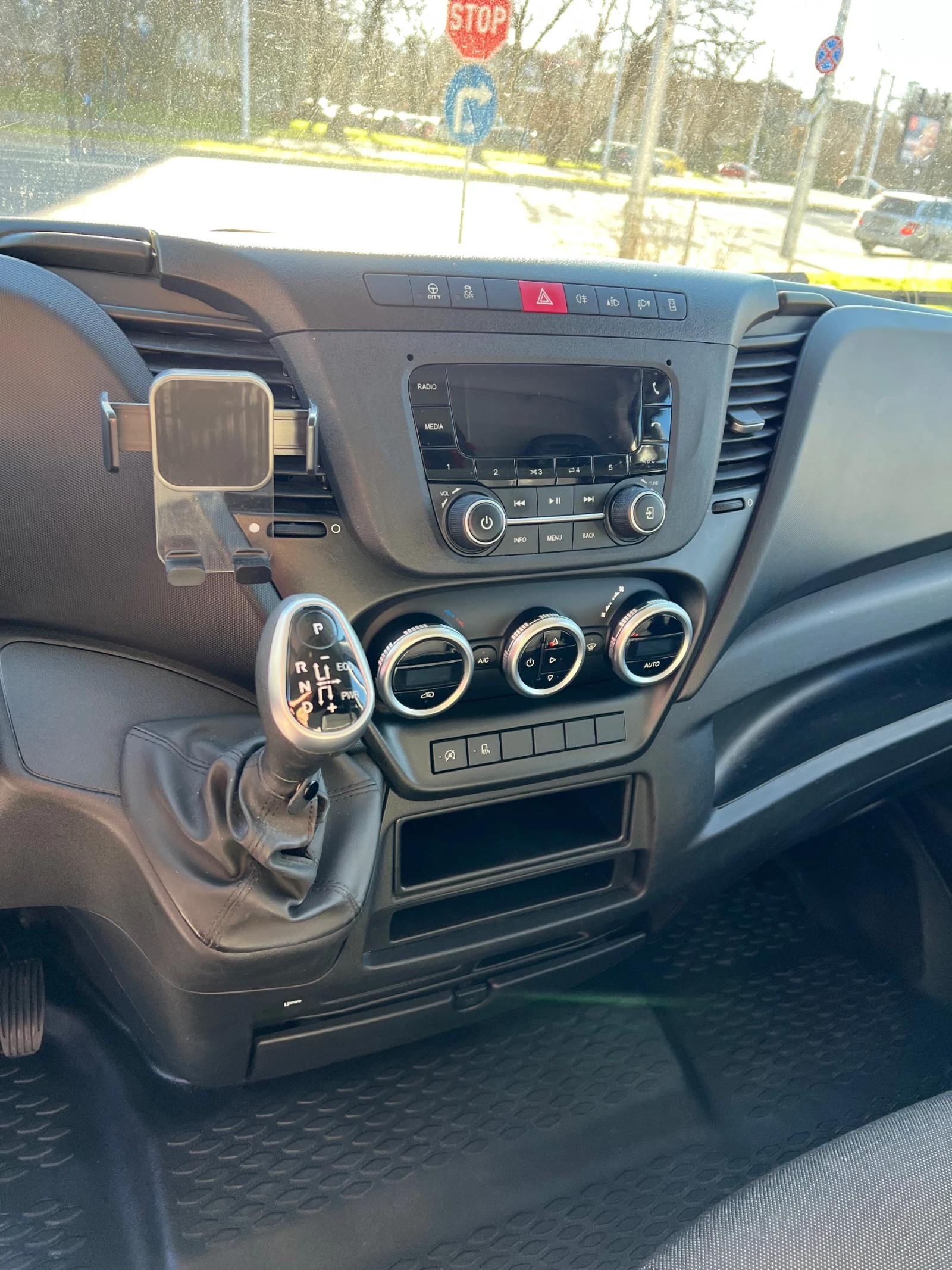 Iveco 35s16  - изображение 8