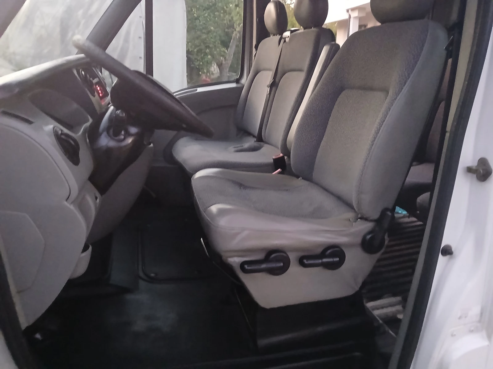Opel Movano 2.5 cdti-klimatik, снимка 4 - Бусове и автобуси - 55540771