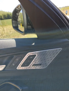 BMW iX1, снимка 9