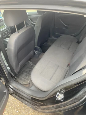 VW Golf JTD - 3300 € / 6454.24 лв. - 31989183 6