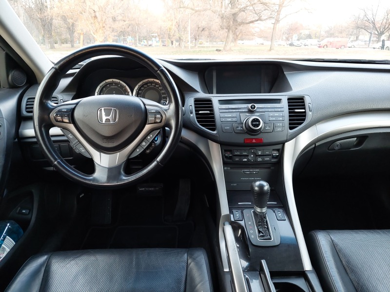 Honda Accord 2.4, снимка 8 - Автомобили и джипове - 45161184