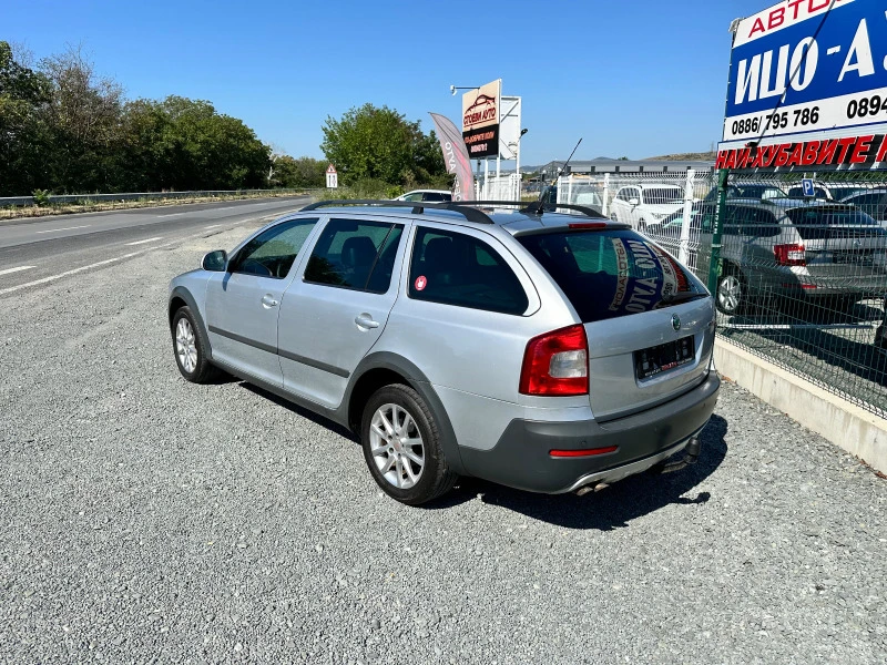 Skoda Octavia Ксенон Подгрев Парктроник 4х4, снимка 4 - Автомобили и джипове - 46087420