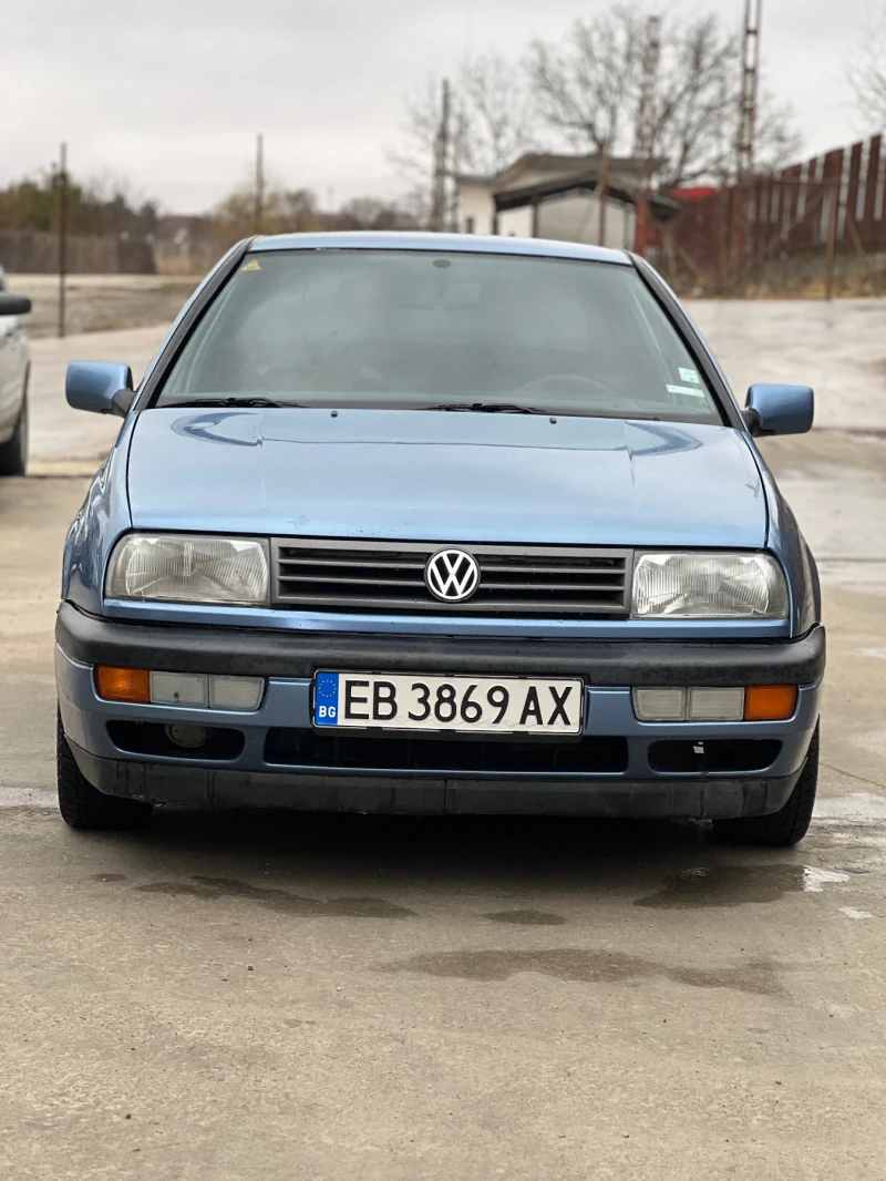 VW Vento 1.6, снимка 6 - Автомобили и джипове - 47978810