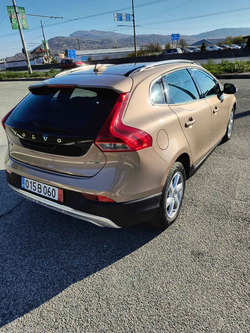 Volvo V40 Cross Country D2, снимка 4 - Автомобили и джипове - 48717055