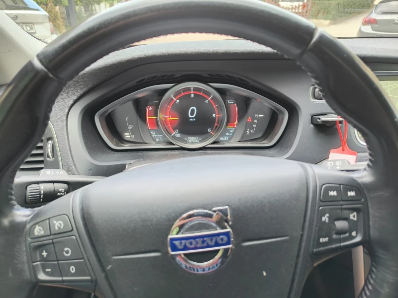 Volvo V40 Cross Country D2, снимка 15 - Автомобили и джипове - 48717055