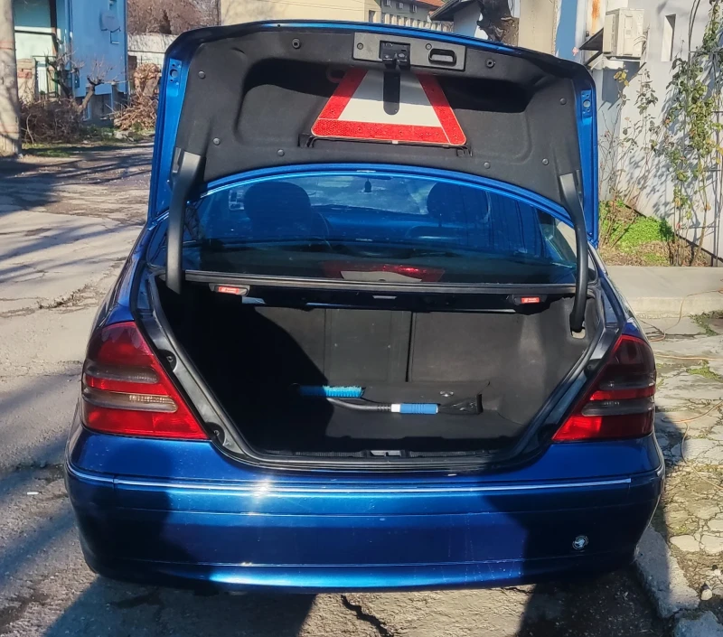 Mercedes-Benz C 270, снимка 3 - Автомобили и джипове - 48838632