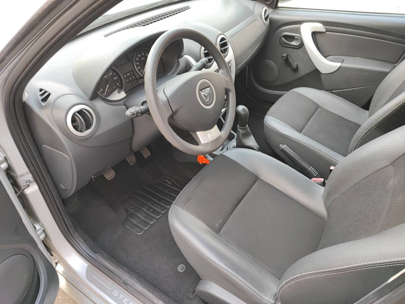 Dacia Sandero Stepway, снимка 8 - Автомобили и джипове - 48939810