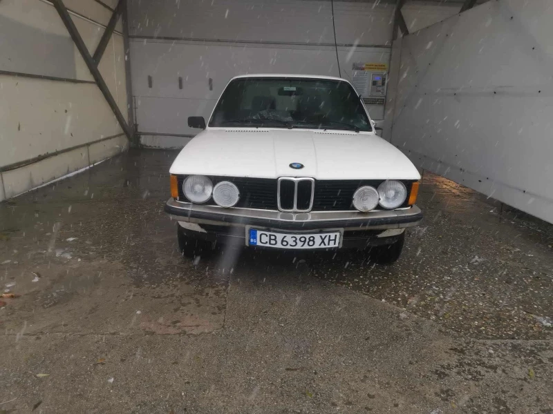 BMW 318, снимка 1 - Автомобили и джипове - 49293623