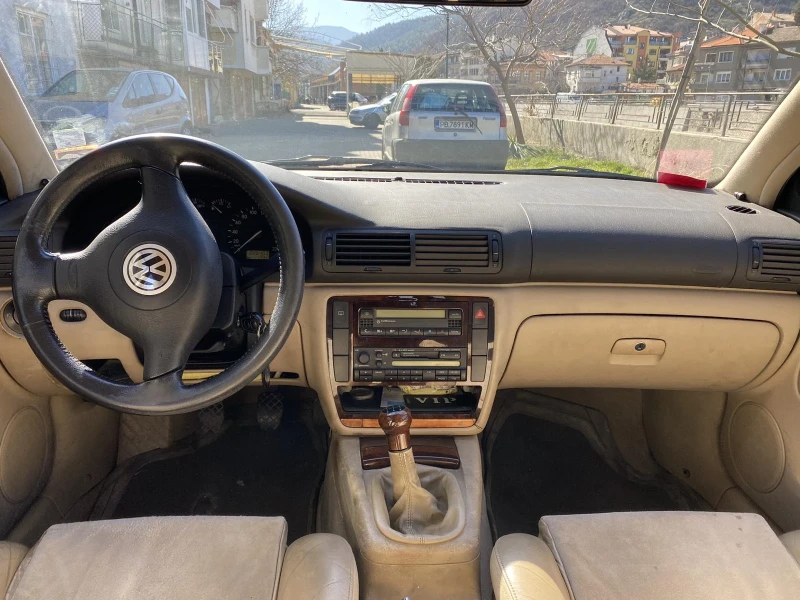 VW Passat, снимка 9 - Автомобили и джипове - 49433382