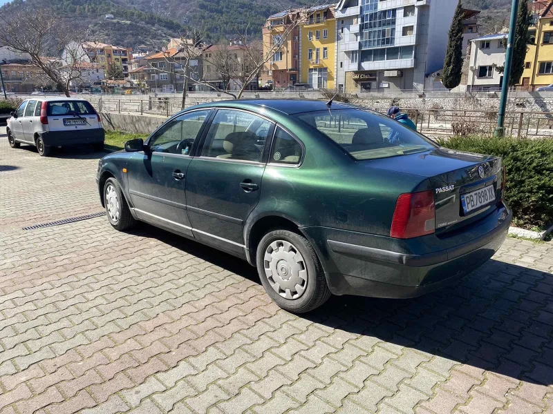 VW Passat, снимка 5 - Автомобили и джипове - 49433382