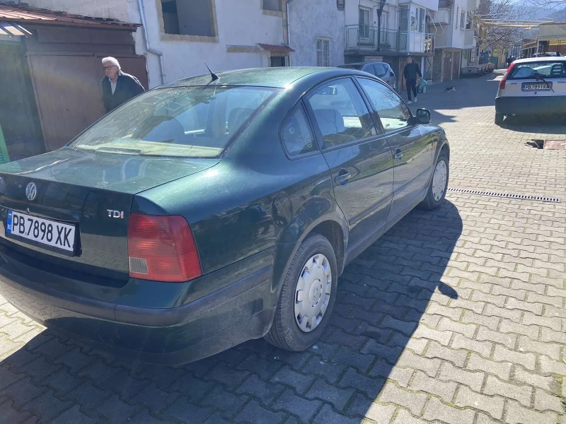 VW Passat, снимка 2 - Автомобили и джипове - 49433382