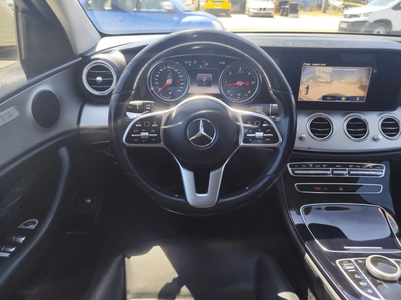 Mercedes-Benz E 220, снимка 11 - Автомобили и джипове - 51387060