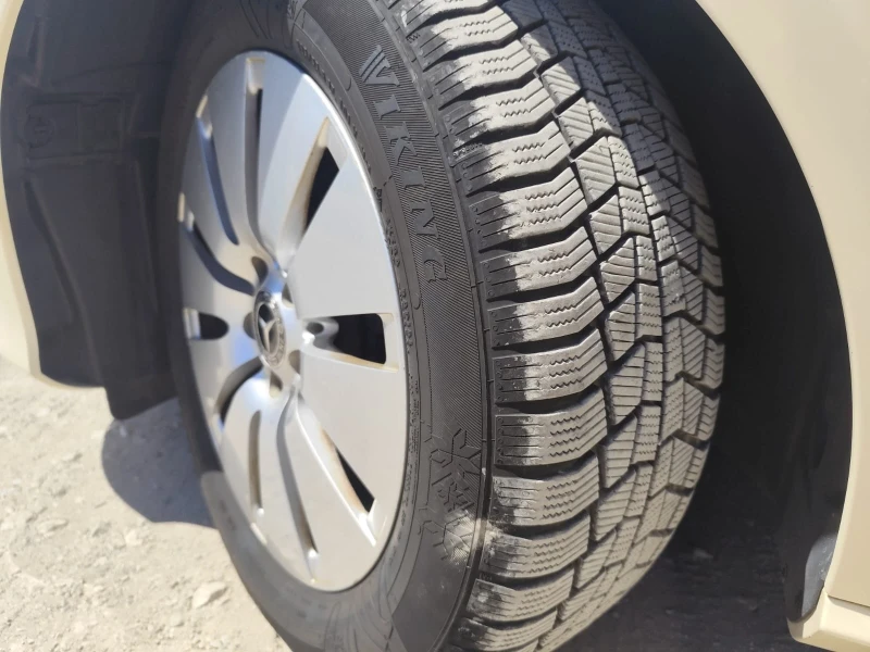 Mercedes-Benz E 220, снимка 15 - Автомобили и джипове - 51387060