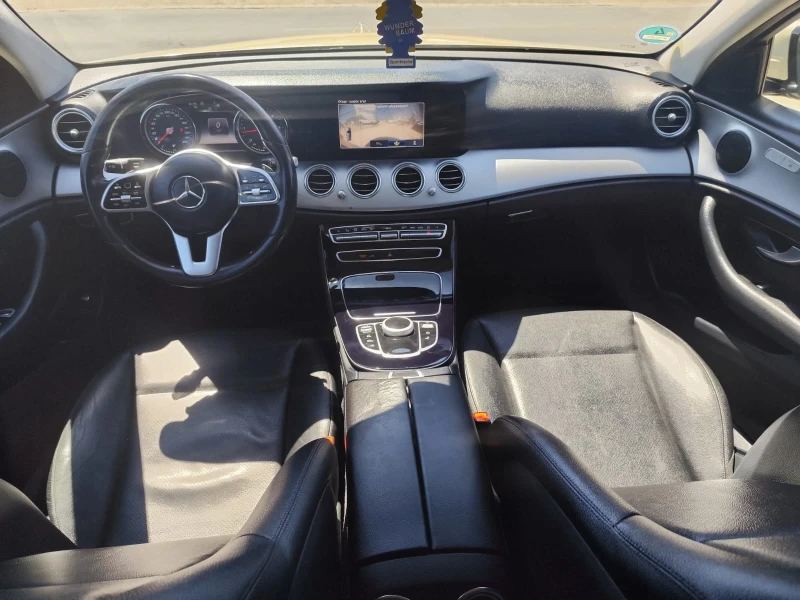 Mercedes-Benz E 220, снимка 6 - Автомобили и джипове - 51387060