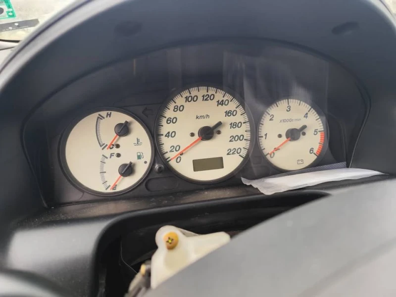 Mazda Premacy 2.0d, снимка 10 - Автомобили и джипове - 52243470