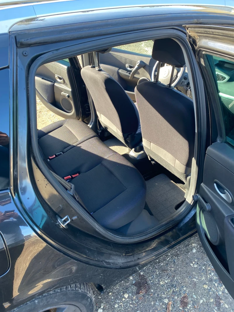 Renault Clio, снимка 6 - Автомобили и джипове - 52851699