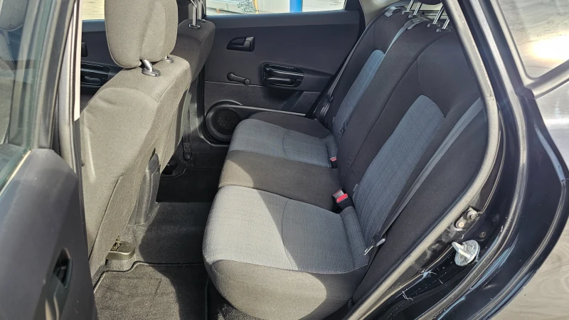 Kia Ceed 1.6 crdi, снимка 10 - Автомобили и джипове - 52886694