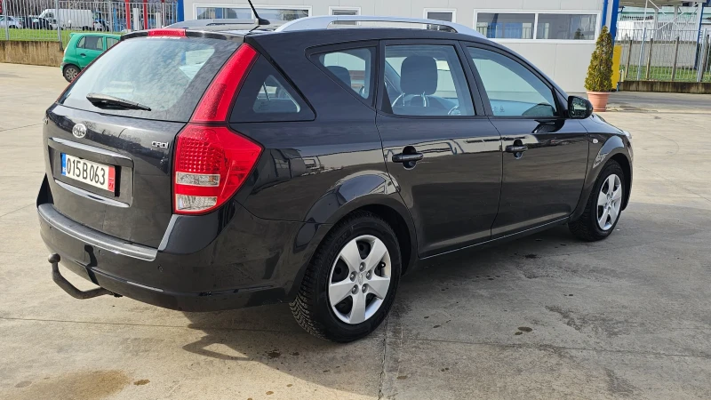 Kia Ceed 1.6 crdi, снимка 3 - Автомобили и джипове - 52886694