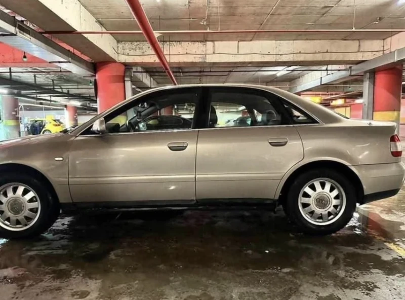Audi A4 1.9 TDI, снимка 4 - Автомобили и джипове - 52922852