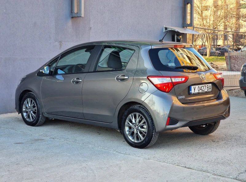 Toyota Yaris 1.5 Автоматик от България, снимка 5 - Автомобили и джипове - 53229544