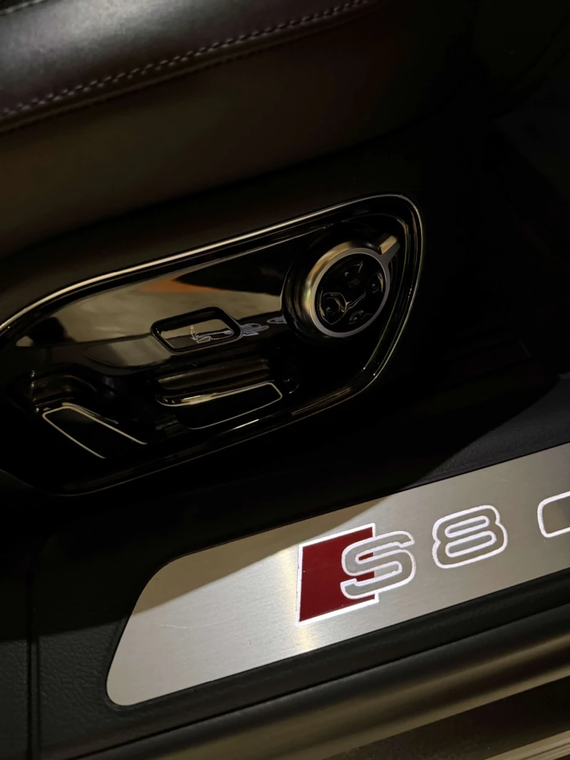 Audi S8 CARBON, снимка 6 - Автомобили и джипове - 53447998