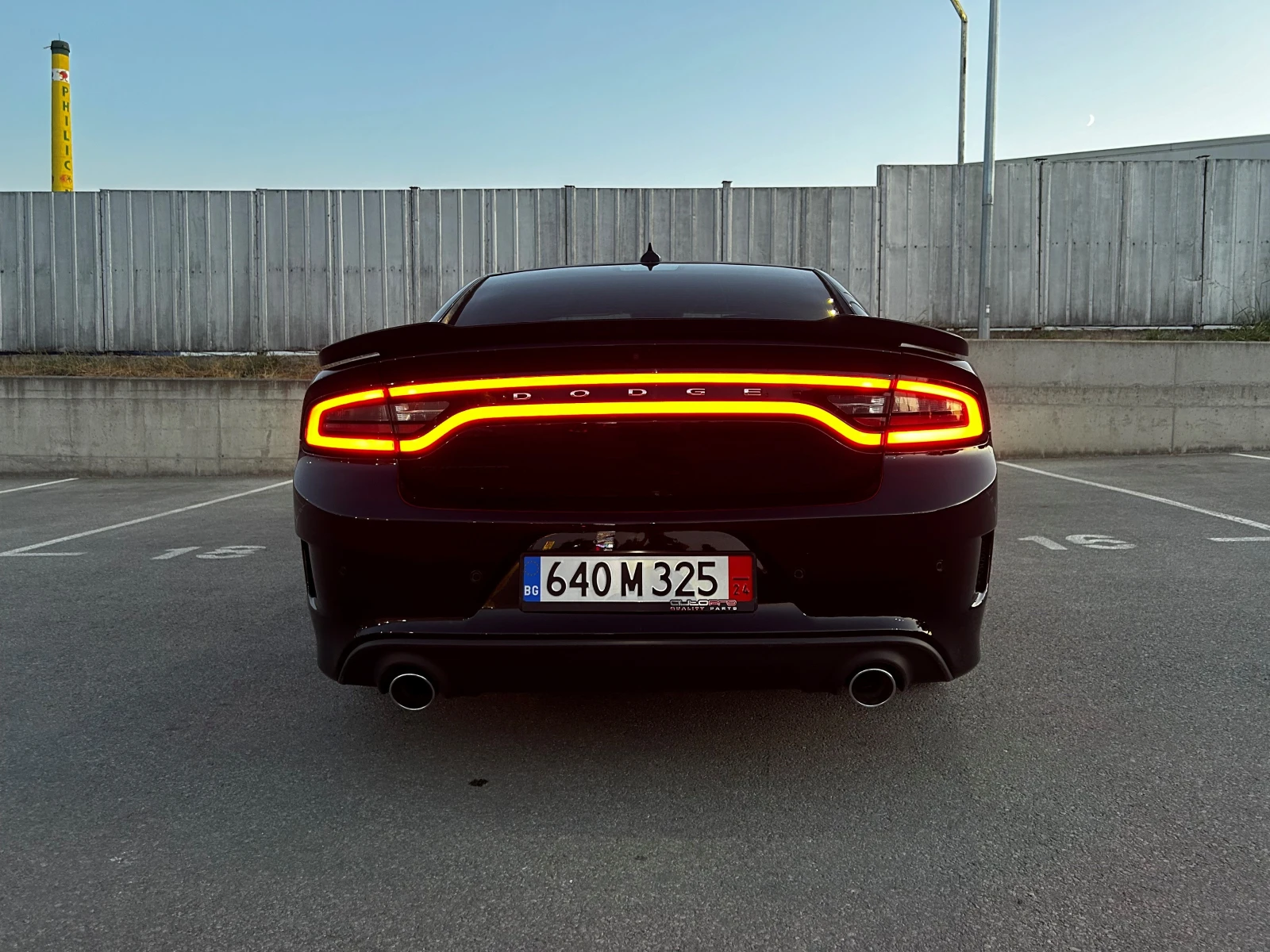 Dodge Charger 5.7 HEMI Daytona - изображение 5