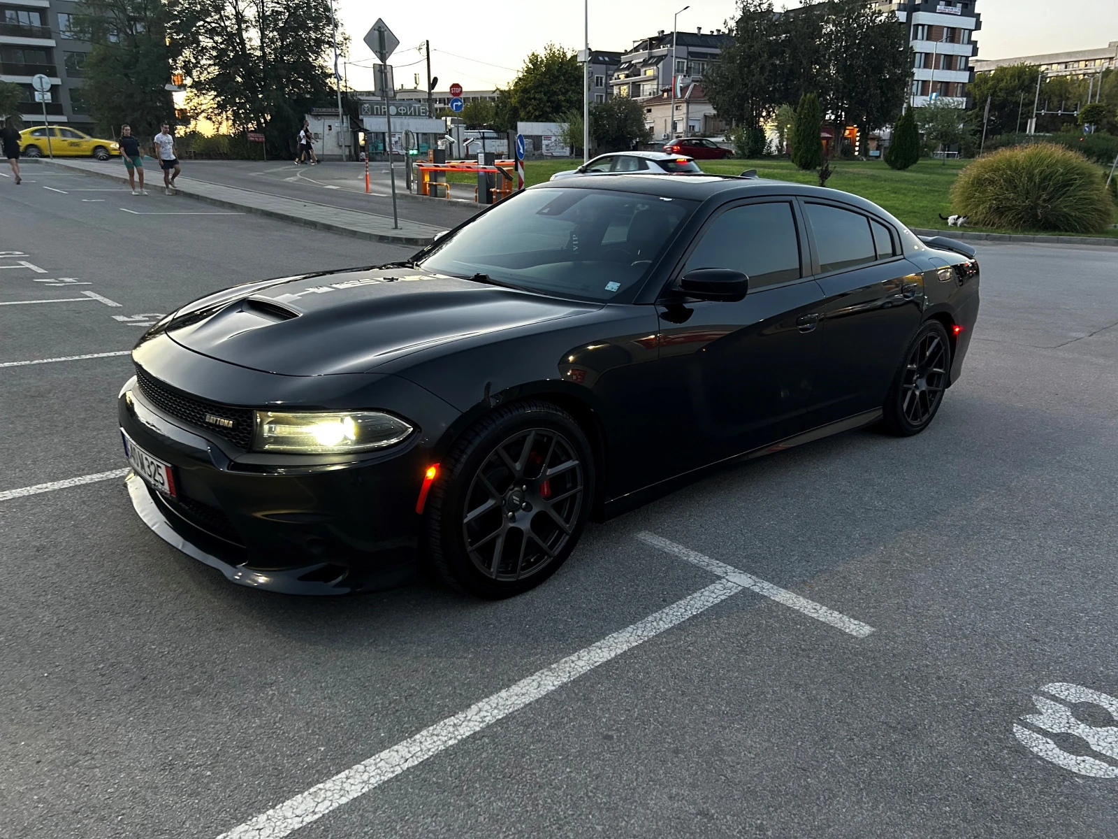 Dodge Charger 5.7 HEMI Daytona - изображение 3