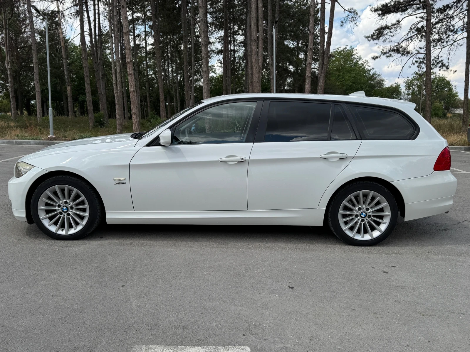 BMW 320 320D Xdrive  - изображение 2