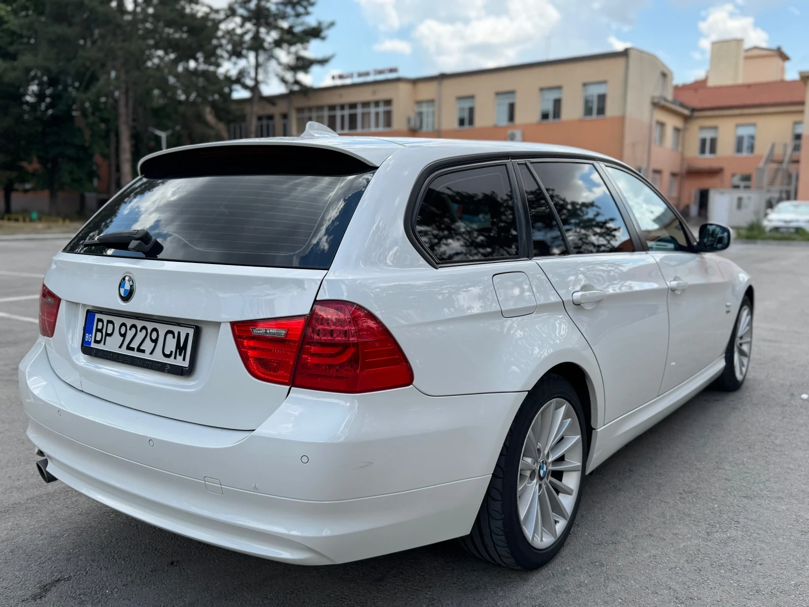 BMW 320 320D Xdrive  - изображение 5