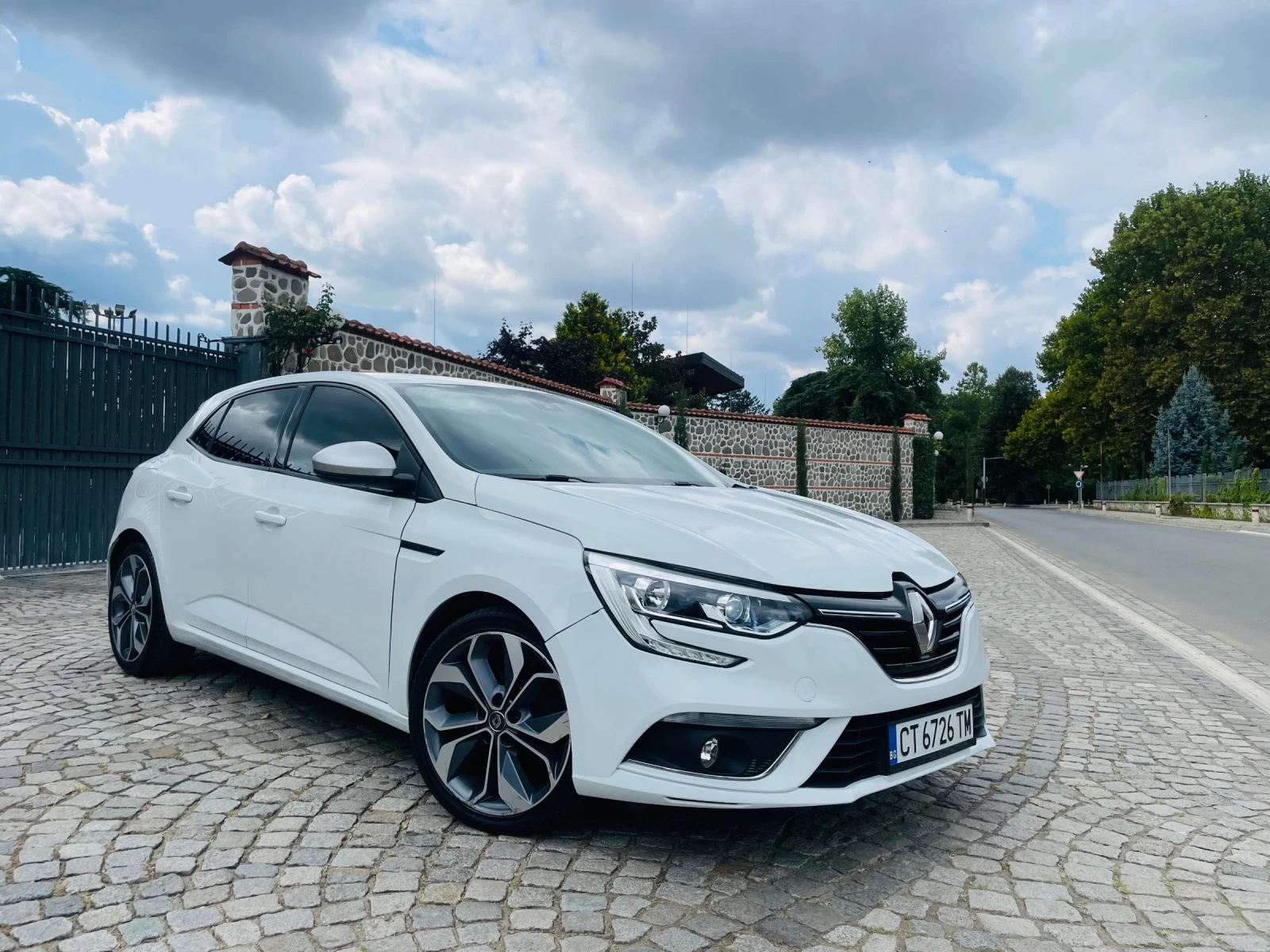 Renault Megane 1.6 ГАЗ - изображение 2