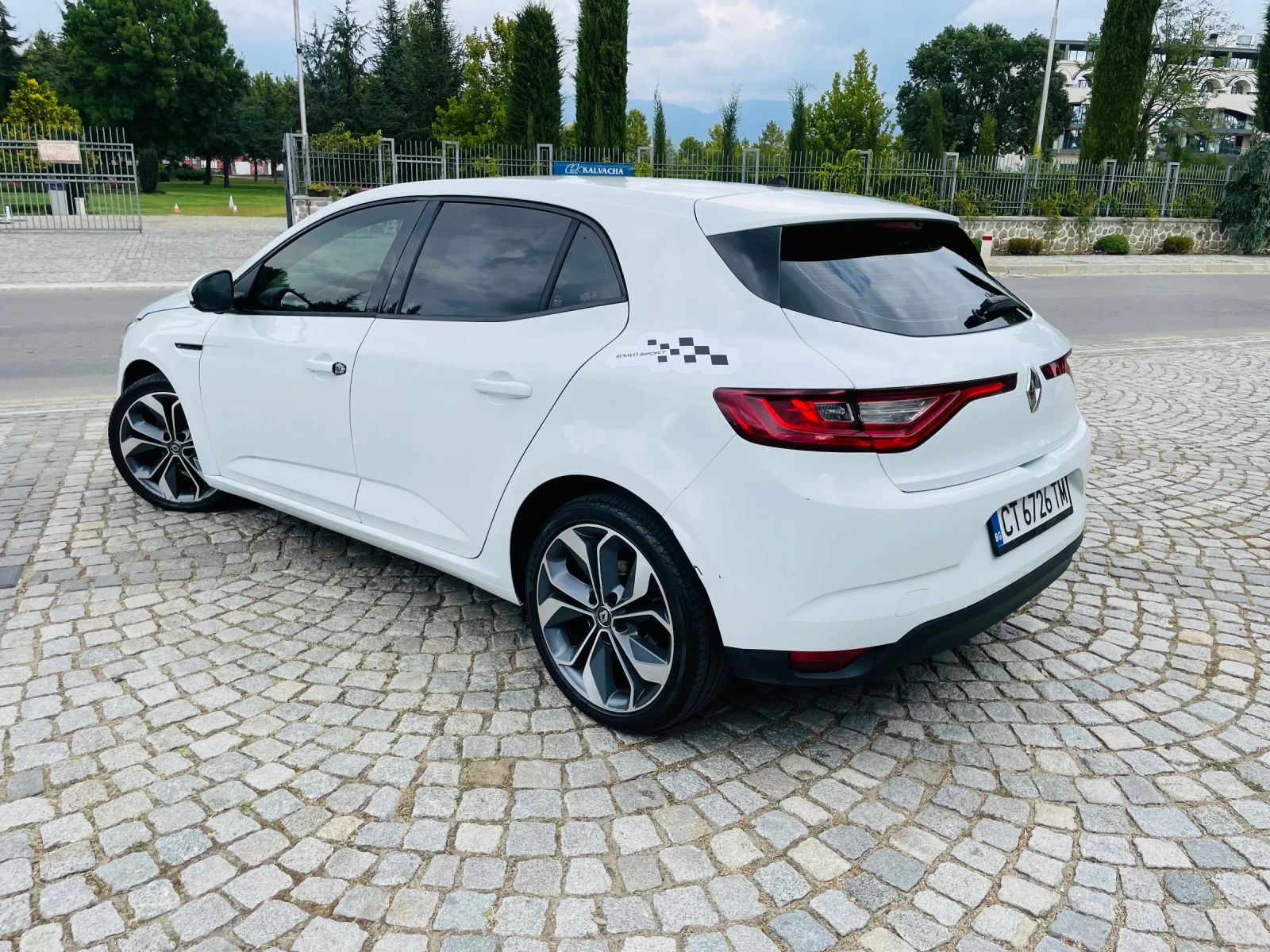Renault Megane 1.6 ГАЗ - изображение 4