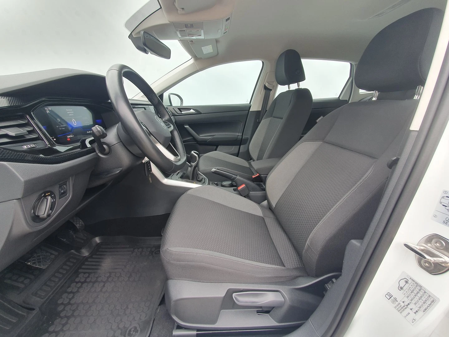 VW Taigo 1.0 LIFE - изображение 4