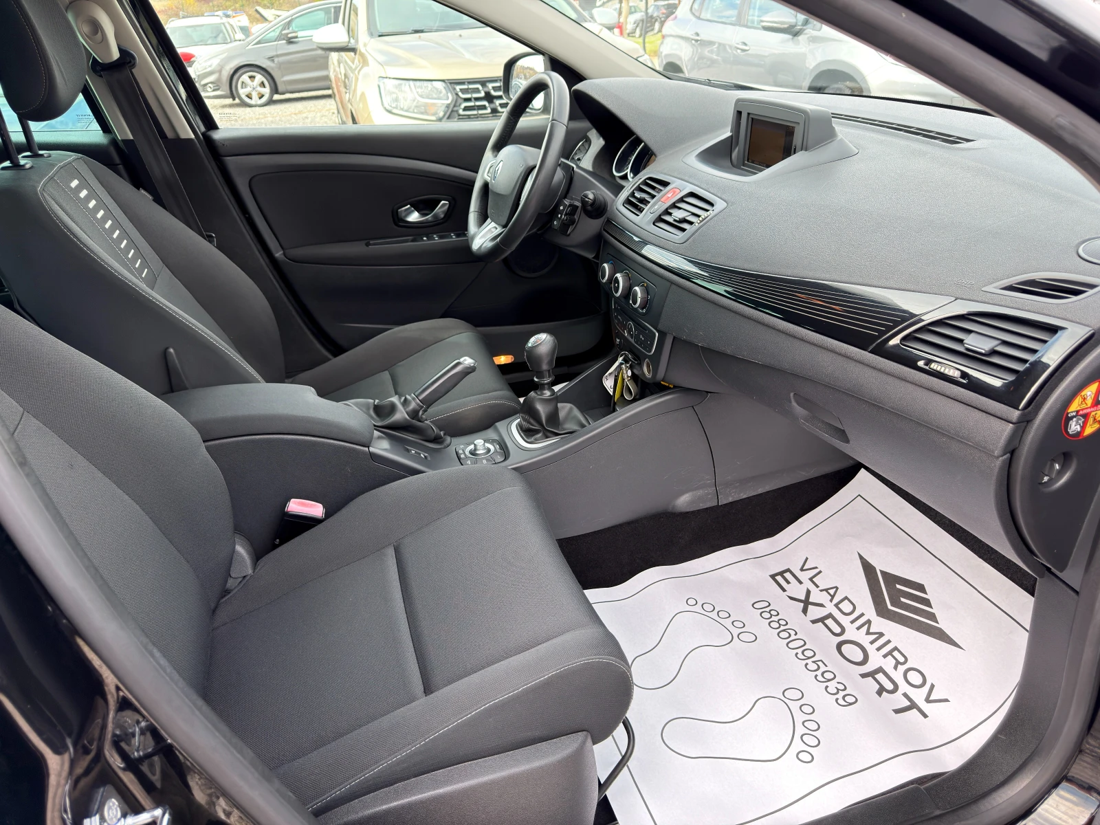 Renault Megane 1.5dCi 110cv E5 - изображение 8