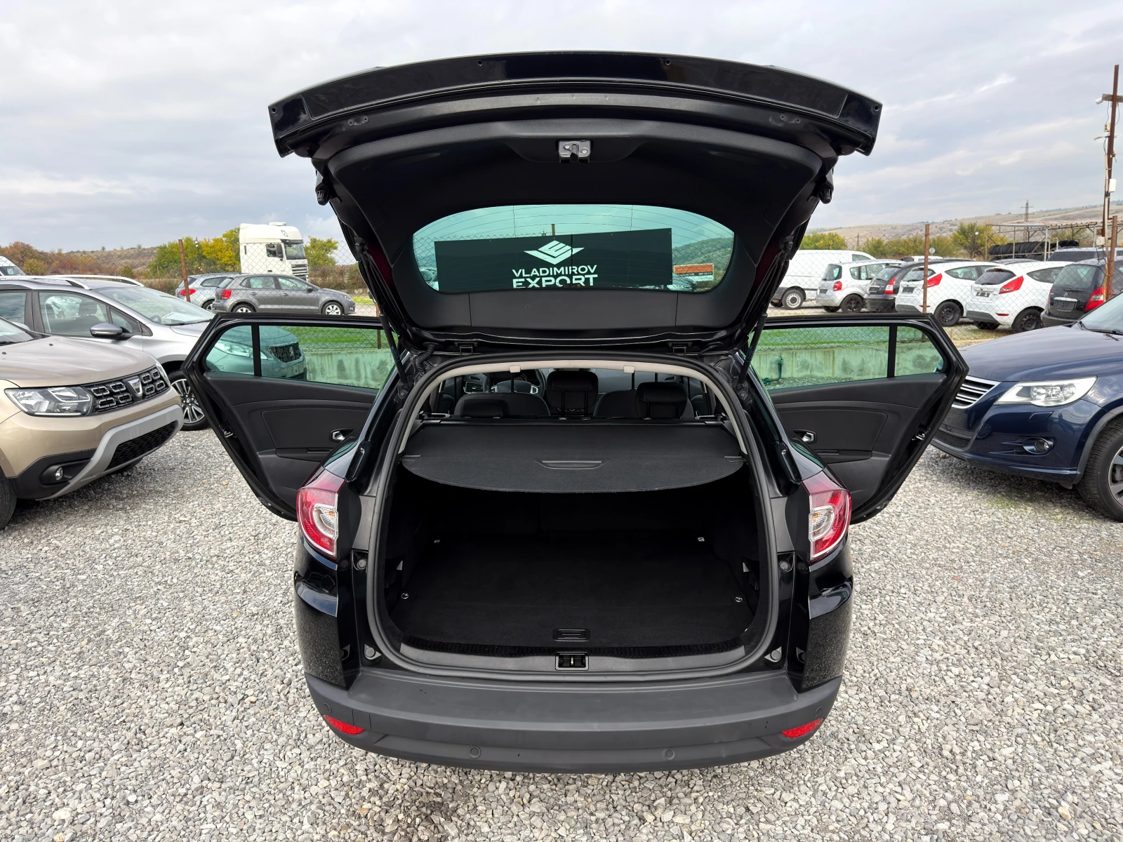 Renault Megane 1.5dCi 110cv E5 - изображение 10