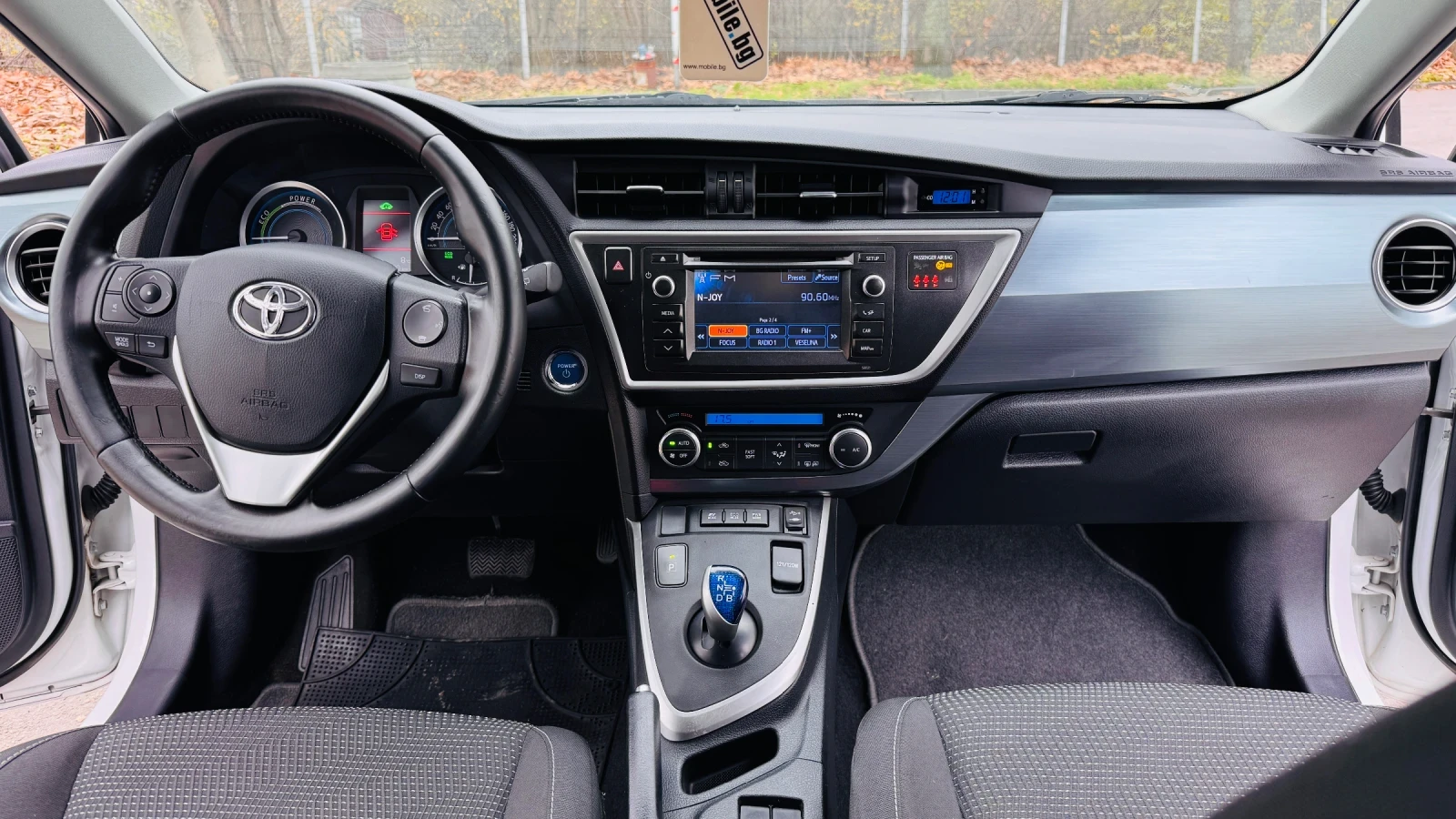 Toyota Auris 1.8 Hybrid | Mobile.bg � ����������� 9