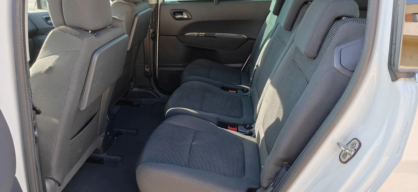 Peugeot 5008 1.6HDI-16�-7� | Mobile.bg � ����������� 12