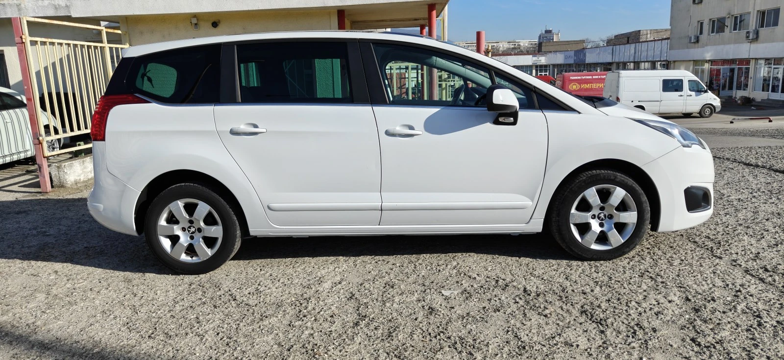 Peugeot 5008 1.6HDI-16г-7м - изображение 8