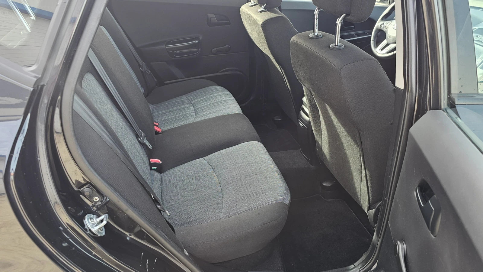 Kia Ceed 1.6 crdi | Mobile.bg � ����������� 9