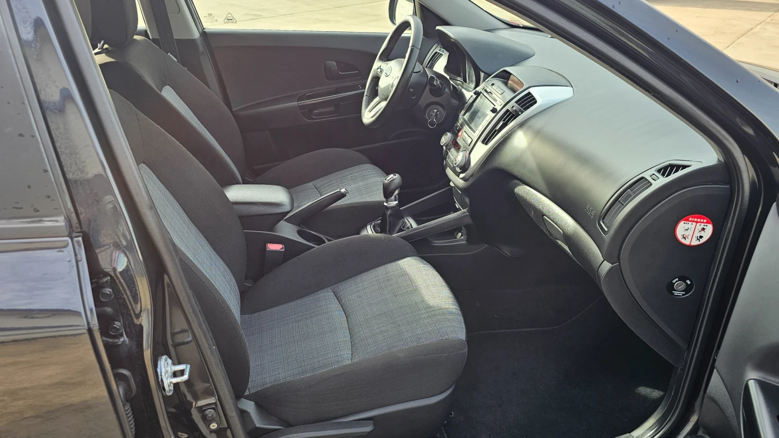 Kia Ceed 1.6 crdi | Mobile.bg � ����������� 8