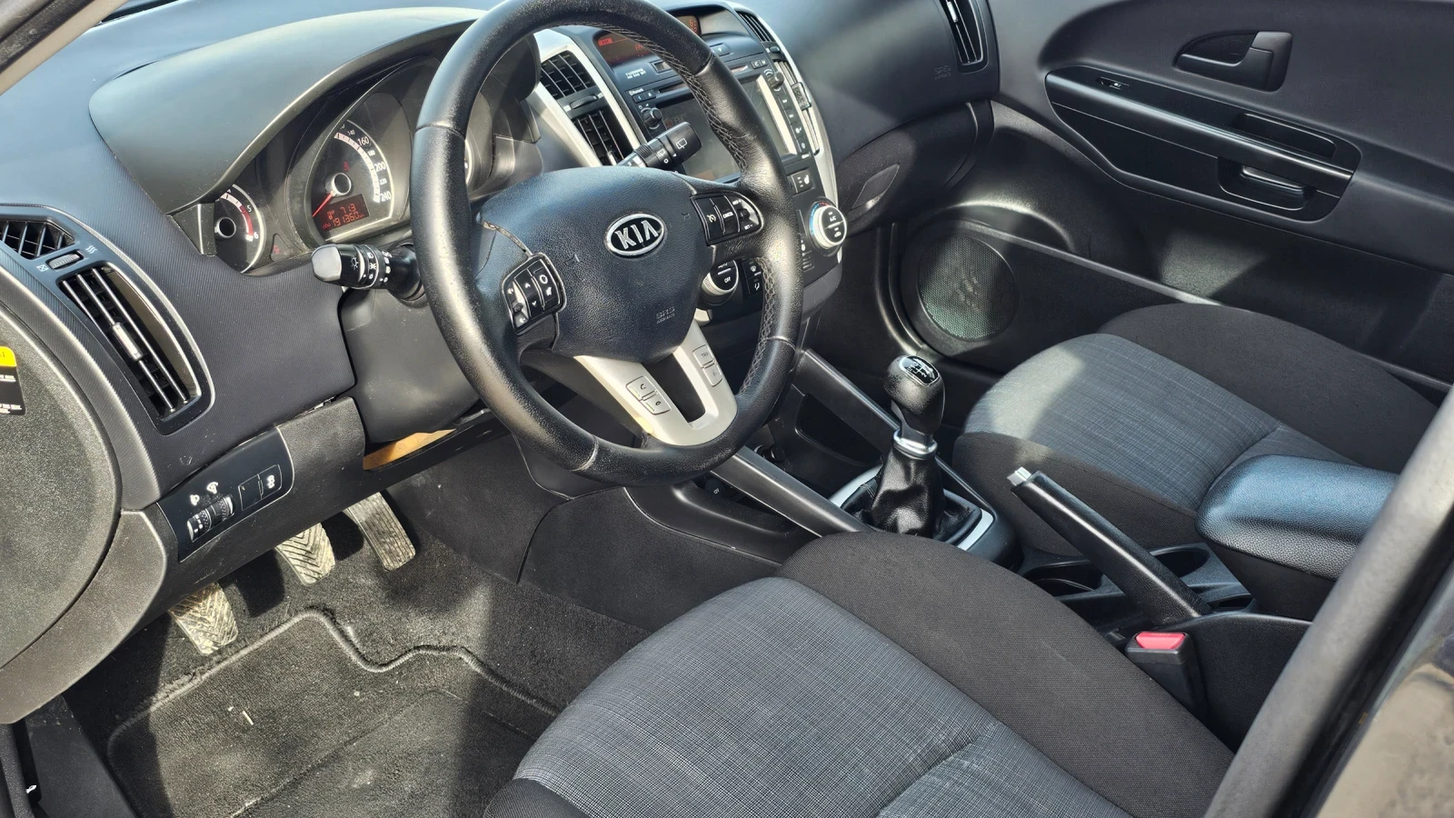 Kia Ceed 1.6 crdi | Mobile.bg � ����������� 13