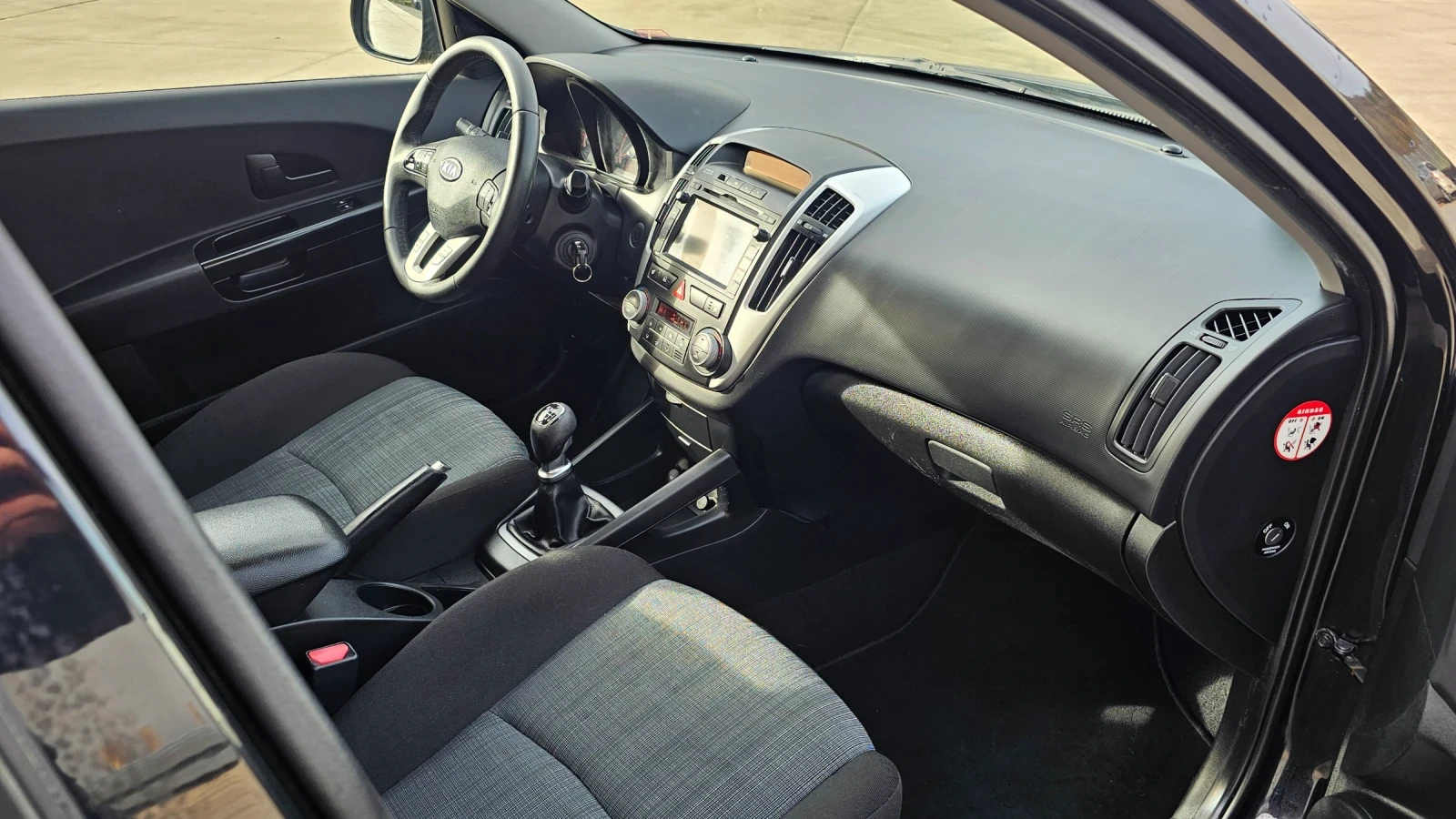Kia Ceed 1.6 crdi | Mobile.bg � ����������� 7