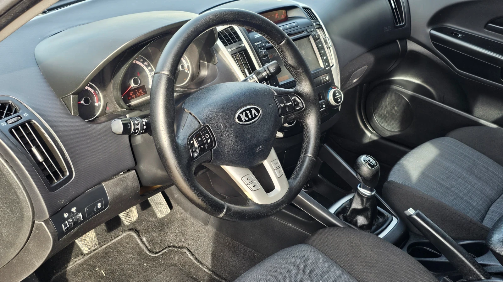 Kia Ceed 1.6 crdi | Mobile.bg � ����������� 12