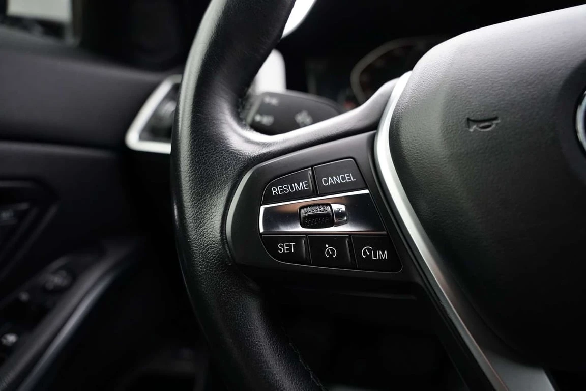 BMW 330 * xDrive * CARFAX * ���� �� �� | Mobile.bg � ����������� 15