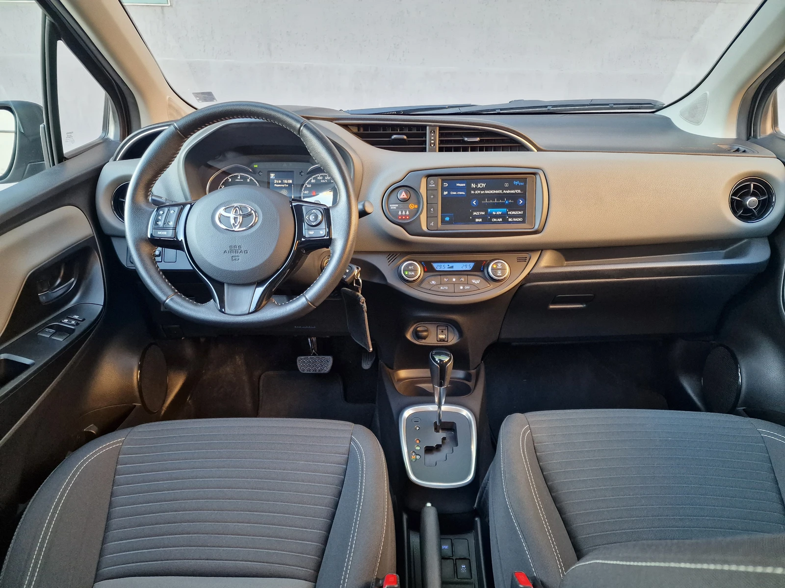 Toyota Yaris 1.5 ��������� �� �������� | Mobile.bg � ����������� 14