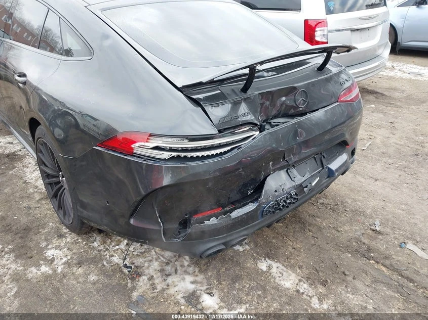 Mercedes-Benz AMG GT 3l 53 4-Door Coupe, снимка 12 - Автомобили и джипове - 53809429