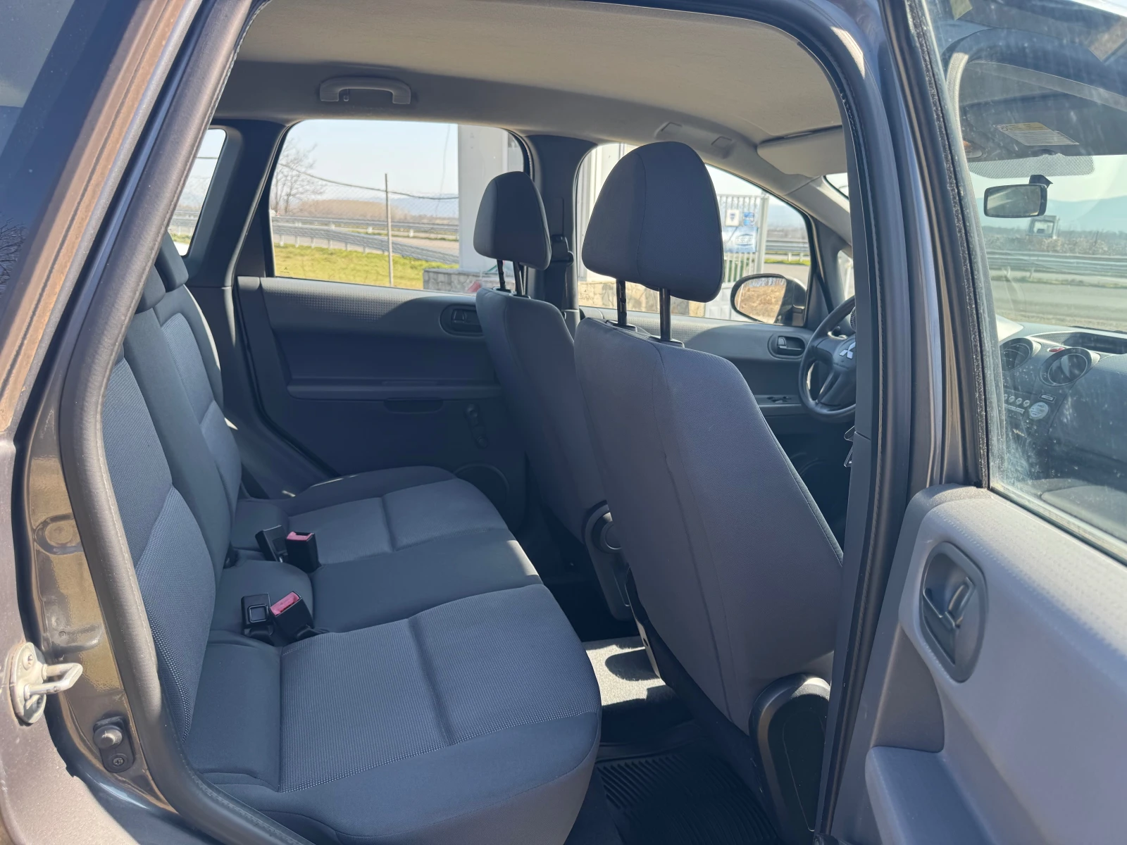 Mitsubishi Colt, снимка 9 - Автомобили и джипове - 53839332