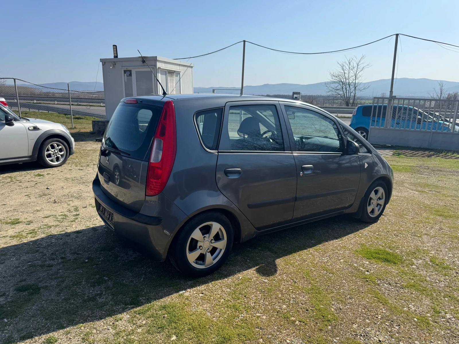 Mitsubishi Colt, снимка 4 - Автомобили и джипове - 53839332