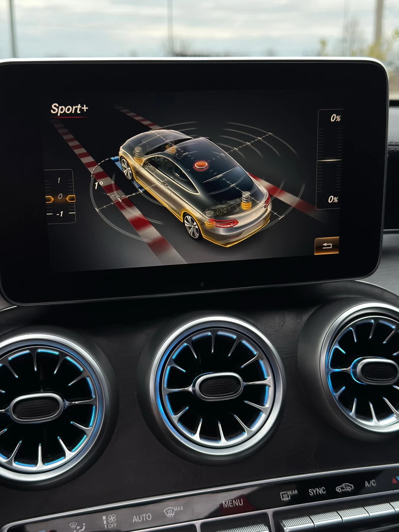 Mercedes-Benz C 250 AMG-ПАКЕТ 9G-TRONIC/AIRMATIC/PANORAMA/3D-BURMESTER, снимка 9 - Автомобили и джипове - 54071741