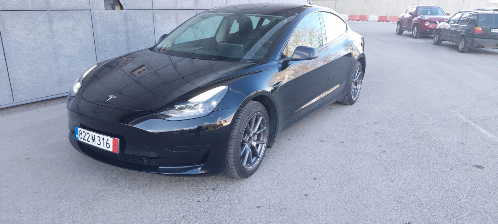 Tesla Model 3 LFP 62kwh, снимка 2 - Автомобили и джипове - 54160425